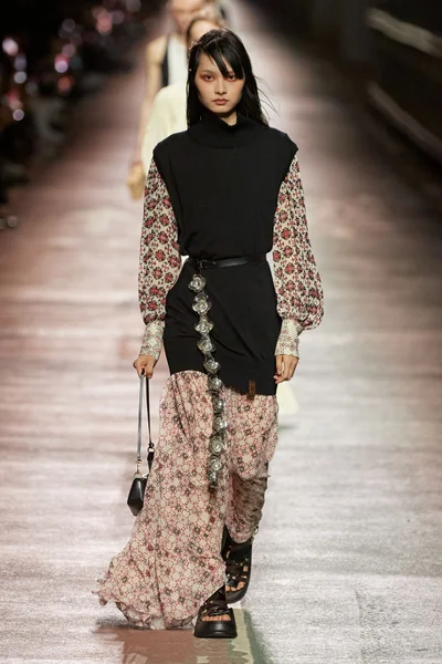 Look 34